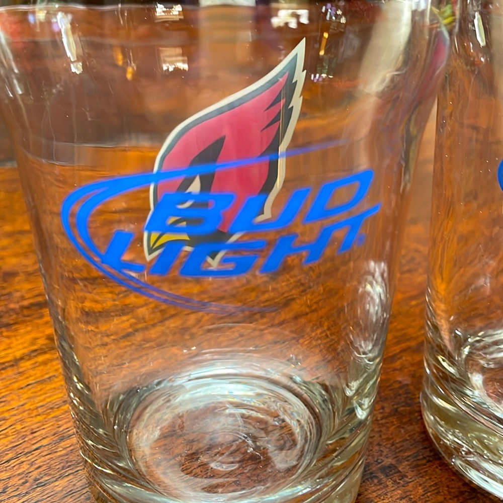 Set of 2 Different Bud Light Arizona Cardinals Pint Glasses - Picture 4 of 8